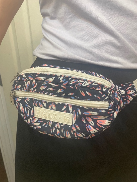 Carve Designs Handbags - Carve Designs Henrietta Hip Pack